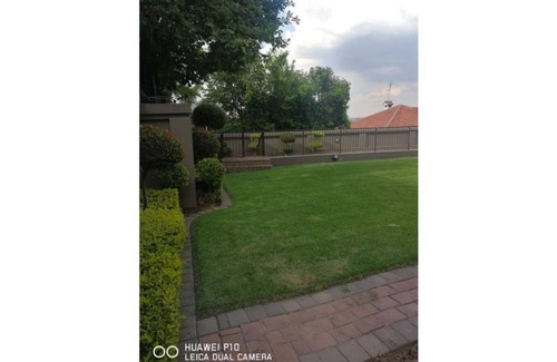 Greater Johannesburg Metropolitan Area Cottage | Villa Medellin cottage