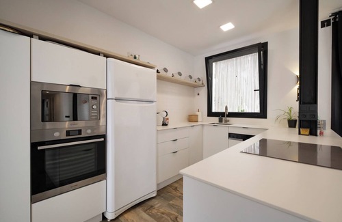 Calafat Ski Chalet | Villa Mediterranean private pool. Barbecue. Near beachs and Port Aventura
