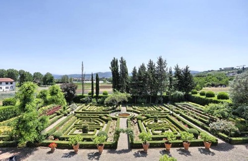 Oltrarno Villa | VIlla Merlo Ner0