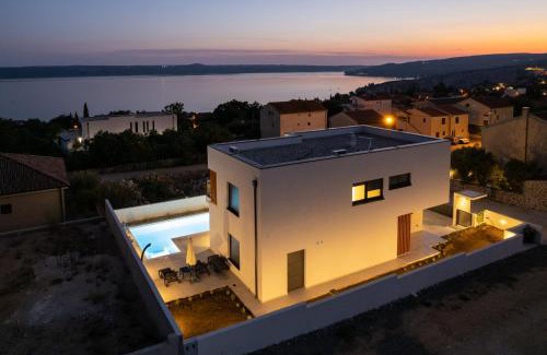 Maslenica Villa | Villa Mia with Heated Pool