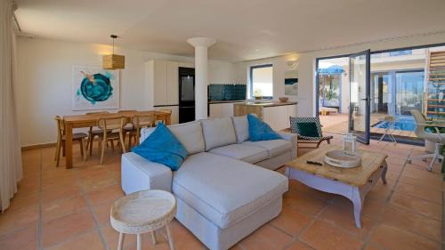 Bahia Calma Apartment | Villa Minea PISCINA PRIVADA VISTAS AL MAR