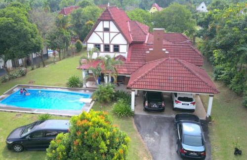 Alor Gajah Villa | Villa Mommy A Famosa Resort
