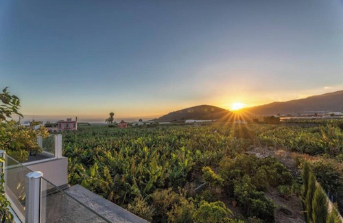 Los Llanos House | Villa Montserrat – A beautiful family villa of 280m2 with views of the volcanoes