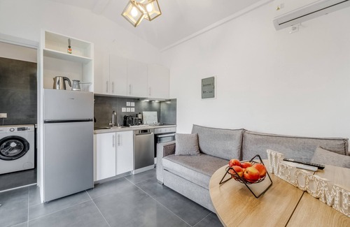 Katomerion Villa | Villa "Μyrtali" with Sea View, 2 Private Terraces & Wi-Fi