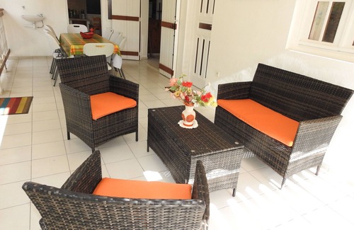 Malendure Villa | villa nanou, rental house with a small garden and a beautiful terrace