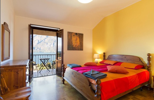 Limonta House | Villa near Bellagio, with stunning lake view, garden and private parking