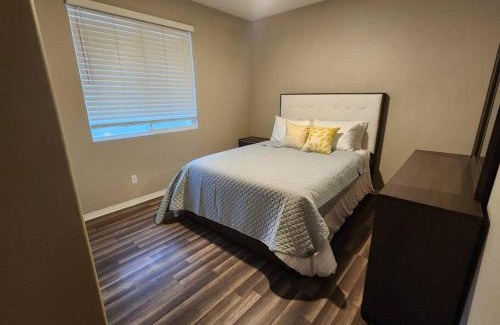 Riverside House | Villa near downtown Riverside