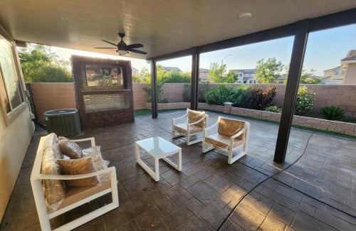 Riverside House | Villa near downtown Riverside