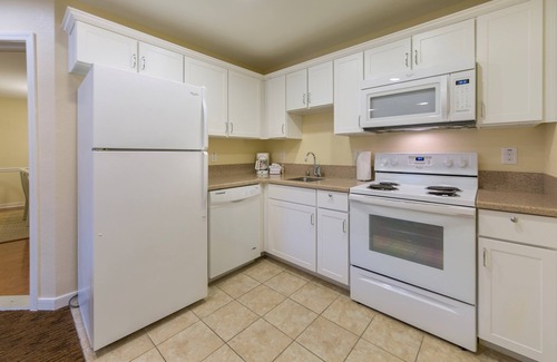 Flint Condo | Villa Near Full-Service Marina