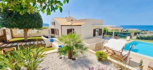 Custonaci Villa | Villa Nina a mare, Baia di Cornino, Custonaci