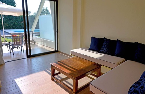 Molos-Agios Konstantinos Villa | Villa Niriis two bedroom villa