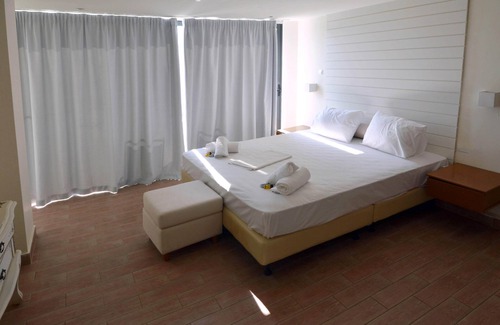 Molos-Agios Konstantinos Villa | Villa Niriis two bedroom villa