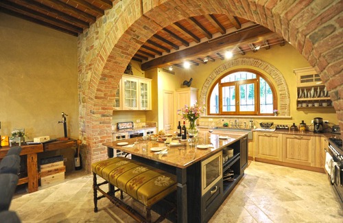 Montepulciano Villa | Villa Nobile - Walk to Town! Luxury in Montepulciano, Tuscany w/Pool & Spa!