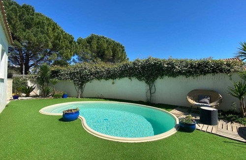 Vestric-et-Candiac House | Villa Occitania