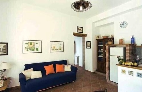 Piraino Apartment | Villa Oceri-Casa Magnolia, ancient farmhouse, only 1500 meters from the sea