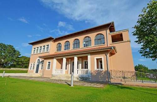 Tinjan Villa | Villa Old School House by Interhome