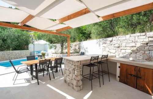 Pisak Villa | Villa OLIVE TREE village Pisak heated pool and close to the beach