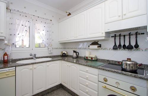 Los Pocillos Villa | Villa Olivier, Puerto Del Carmen, Lanzarote, Luxury 2 bed/2 bath Private Pool.