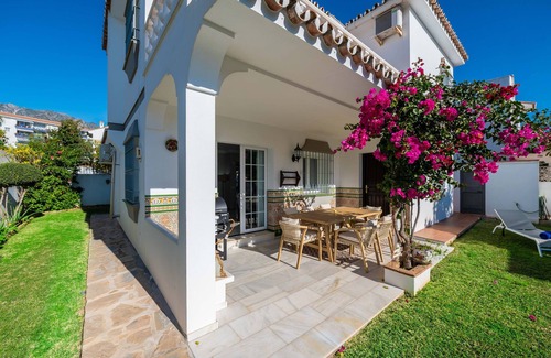 Marbella City Centre Ski Chalet | Villa Olivo Family House
