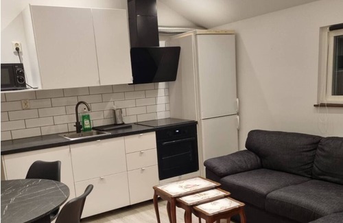 Olofstorp Apartment | Villa Olofstorp Near Volvo/SKF