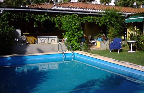 Estepona Villa | villa on golf, swimming pool, solarium, garden