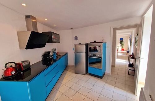 Roscoff House | Villa on the port, sleeps 8, sea view