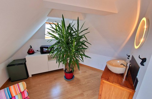 Roscoff House | Villa on the port, sleeps 8, sea view