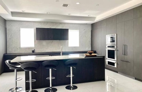 Hallandale Beach Villa | Villa on the Water in Golden Isles