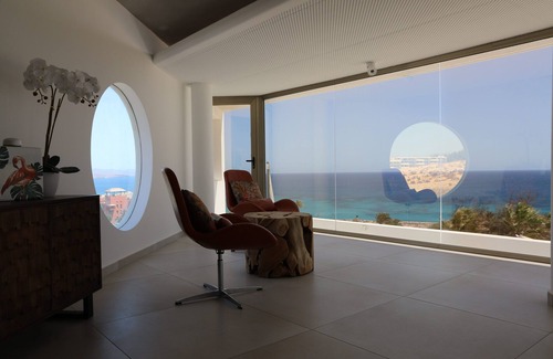 Bahia Calma Villa | Villa Ozeno. Luxury Villa with incredible panoramic sea views.