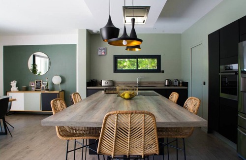 Sommieres Villa | Villa Paillote - Contemporary Villa with pool in Sommieres village