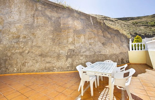 Galdar Villa | Villa Palomino - Sleeps 4 - Parking - Pet Friendly
