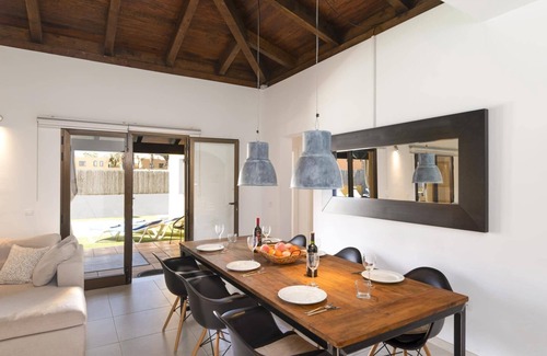 Corralejo Villa | Villa Papagayo Deluxe by Villa Plus