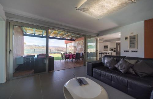 Salobre Ski Chalet | Villa Paradise