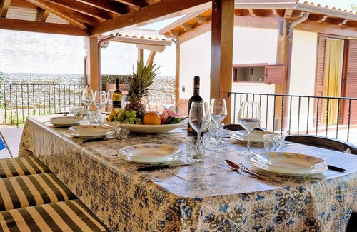 Alcamo Marina Villa | Villa 'Paradiso' with Private Pool, Wi-Fi and Air Conditioning