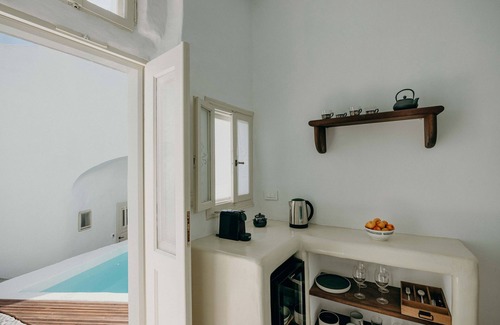 Megalochori Villa | "Villa Patitiri" cave house with private pool in Megalochori village, Santorini