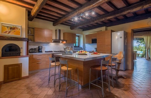Monteluiano Villa | Villa Petroia 8 - Four Bedroom Villa, Sleeps 8