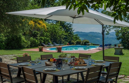 Monteluiano Villa | Villa Petroia 8 - Four Bedroom Villa, Sleeps 8