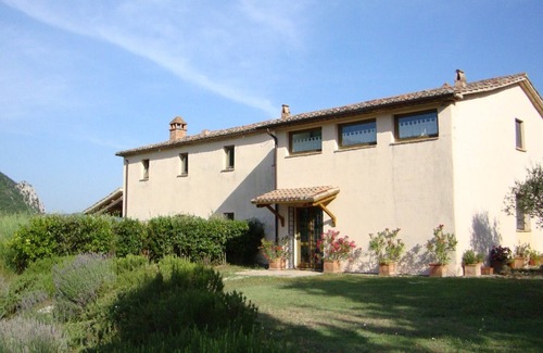 San Giovanni del Pantano Villa | Villa Piantoni on Antognolla Golf Estate. Restaurant, Cafe/Bar, Castle on Estate