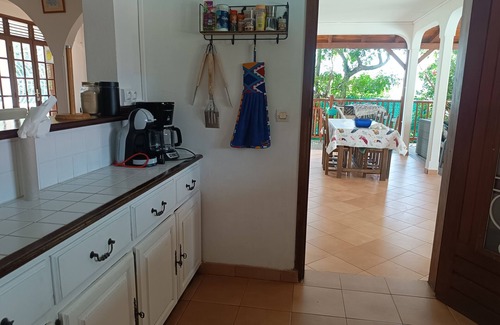 Marigot Villa | Villa Piscine, Solarium Avec Carbet, vue mer et Montagne. Animaux Acceptés