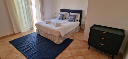 Figueiral Apartment | Villa Pretty Stunning House with Garden and Private Swimming Pool