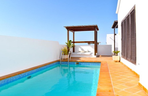 Tias Villa | Villa Princesa Dácil piscina climatizada y BBQ