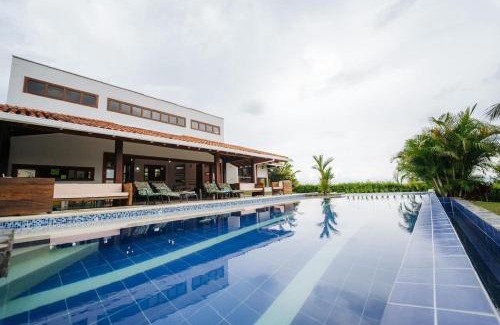 Armenia Villa | Villa privada con piscina cerca al parque del café