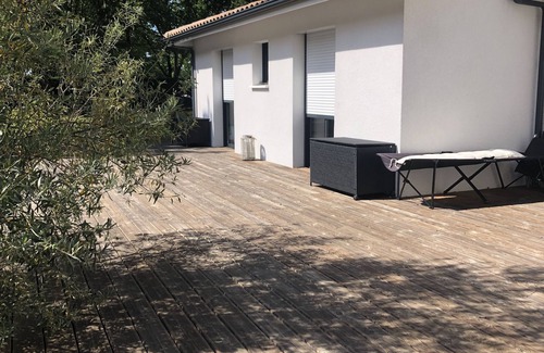 Saint-Vivien-de-Medoc Villa | Villa Proche Soulac/mer sur Terrain Arboré de 3000m2