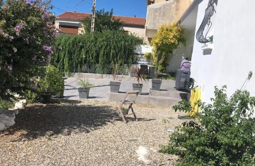 Salon-de-Provence Villa | Villa Provence Baraka centre-ville