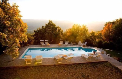 Poppi House | Villa Pruneto with pool in the Tuscanian hills