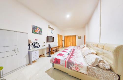 Sukaraja Villa | Villa Putih Alvaro