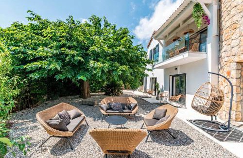 Prado - Republique Villa | Villa Quartier Oxford garden & pool in Cannes AC