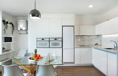 Arucas Villa | Villa "Quintanilla" with Direct Access to Beach, Sea Views & Wi-Fi