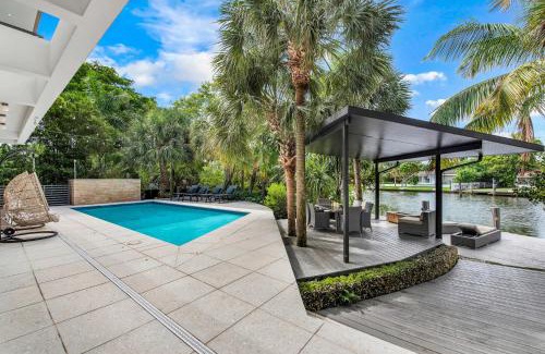 Northeast Miami Villa | Villa Retro Luxe