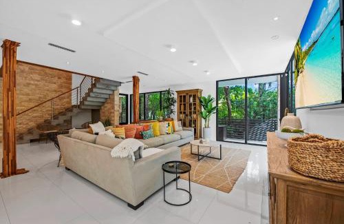 Northeast Miami Villa | Villa Retro Luxe